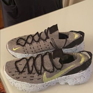 Nike Space Hippie 04